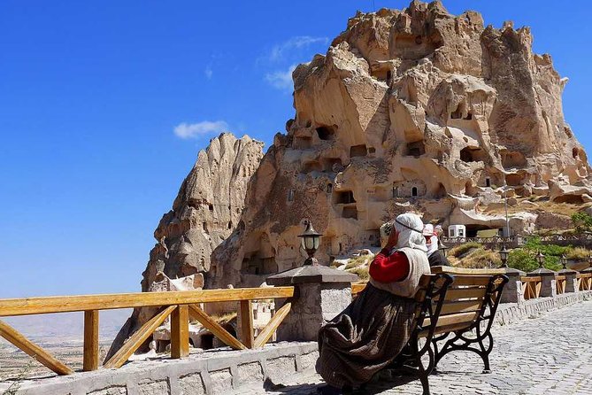 2 Days - Cappadocia Tour from Istanbul with optional Hot Air Balloon Flight - Hotel base, breakfasts, and what the package includes