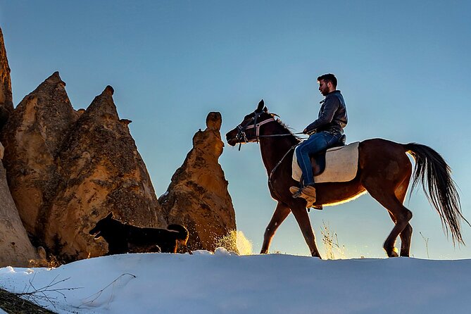 2 Hours Horseback Riding Tour Through the Valleys of Cappadocia - Rose Valley: A 15-Minute Photo Break That Actually Works