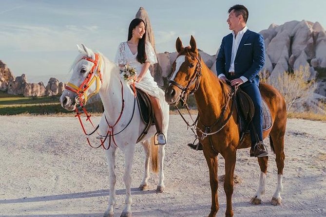 4-Hour-Horsebackriding-Tour through Cappadocia - Small group size: maximum 6 travelers for a calmer ride