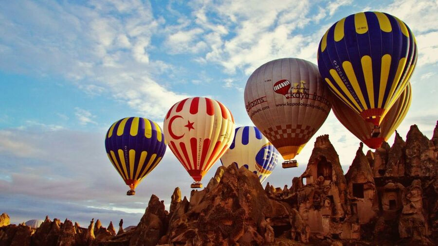 5 Days Istanbul to Cappadocia by Plane + Hot air Balloon - Quick takeaways