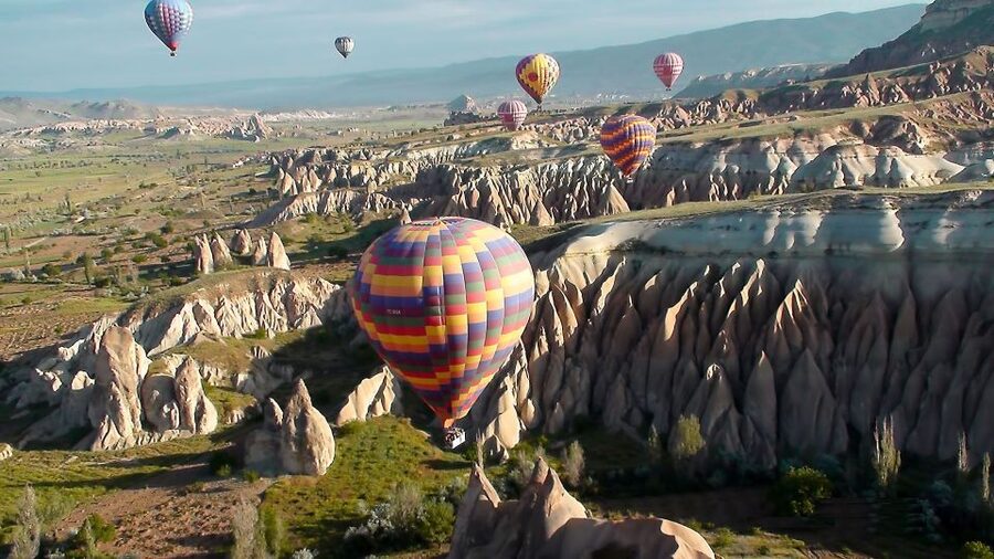 5 Days Istanbul to Cappadocia by Plane + Hot air Balloon - Göreme Open Air Museum and Uçhisar Viewpoints