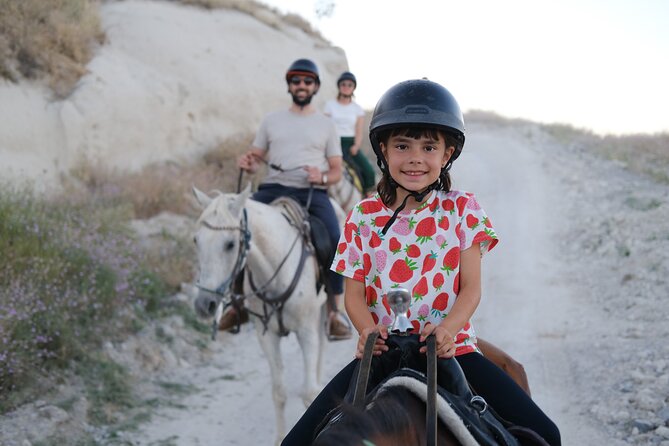 Adventure in Cappadocia Horse Riding Sunset ,Daytime - Group Size and English: Staying Comfortable While You Learn