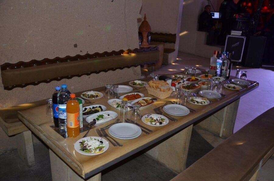 Avanos: Turkish Music and Dance Show with Dinner & Drinks - The Dinner Reality Check: What You’ll Eat, When, and What to Watch For