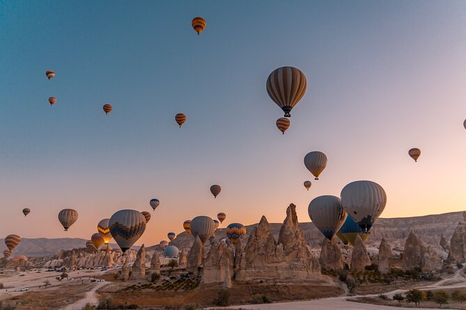 Cappadocia Balloon Ride Over Göreme Love Valley - Safety and Comfort: Pilot Skill, Wind Waiting, and Crew Tone