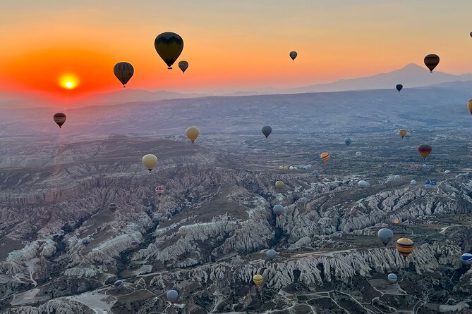 Cappadocia Balloon Ride Over Göreme Love Valley - What You See Over Göreme: Fairy Chimneys, Birdhouses, and Balloon Traffic