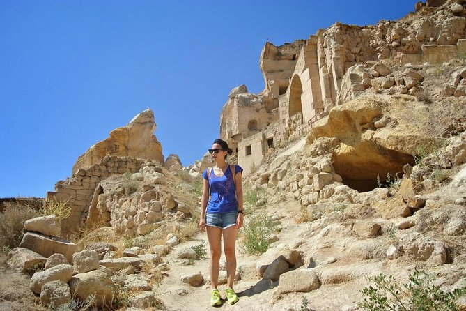 Cappadocia: Green Tour and Sunrise Balloon Tour - Derinkuyu Underground City: stables, cellars, churches, and wineries