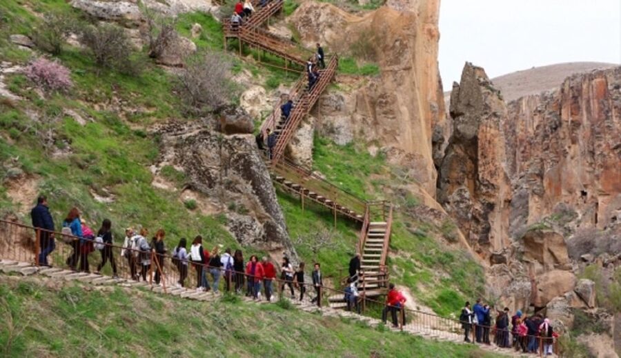 Cappadocia: Green Tour with Entry Fees and Lunch - Hotel drop-off and the real pacing of a full-day tour
