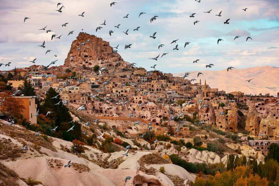 Cappadocia: Green Tour with Underground City & Ihlara Valley - Onyx demonstration: a cultural stop that can be useful, if you like this kind of thing