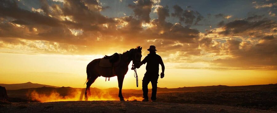 Cappadocia :Horseback Riding Tour Rose-Red Valley/LoveValley - Should You Book This 1-Hour Horse Ride in Cappadocia?