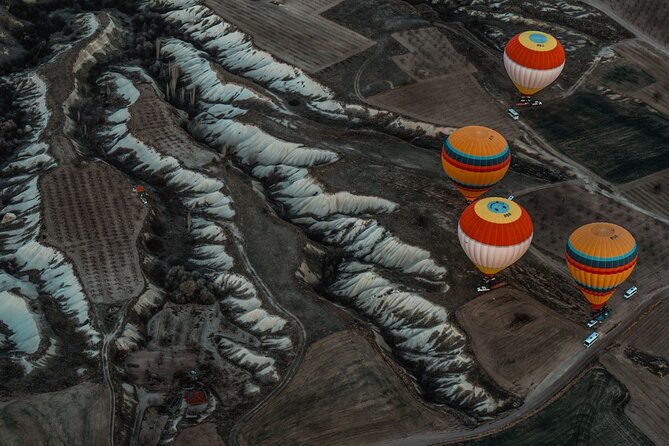 Cappadocia: Hot Air Balloon Tour Sunrise Flight - Group size, family seating, and comfort inside the balloon