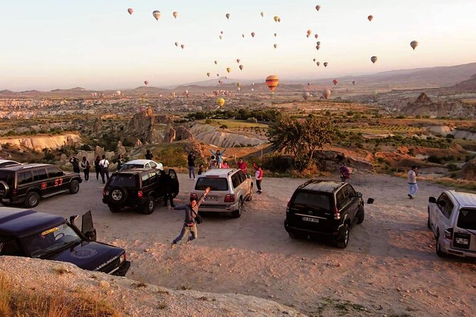Cappadocia: Jeep Safari - The surprise extra: non-alcoholic champagne and a professional driver