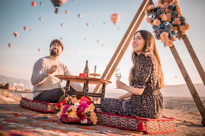 Cappadocia Marriage Proposal At Sunrise Time With Balloon View - How the sunrise proposal experience really works