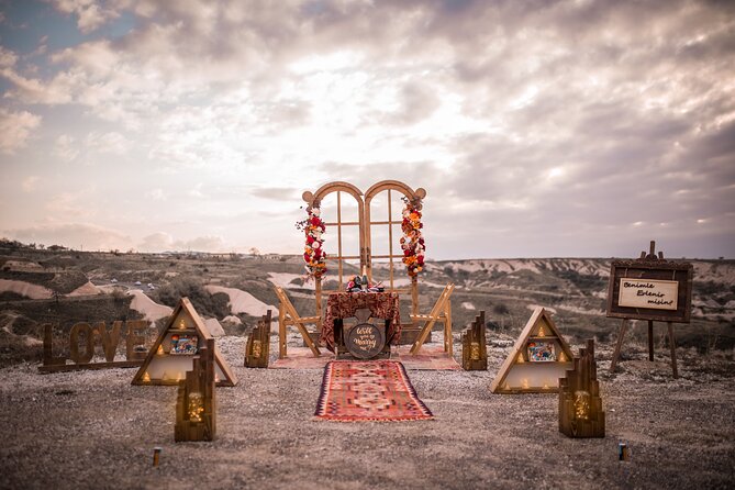 Cappadocia Marriage Proposal At Sunrise Time With Balloon View - Photo delivery: what 150-200 digital images means for value
