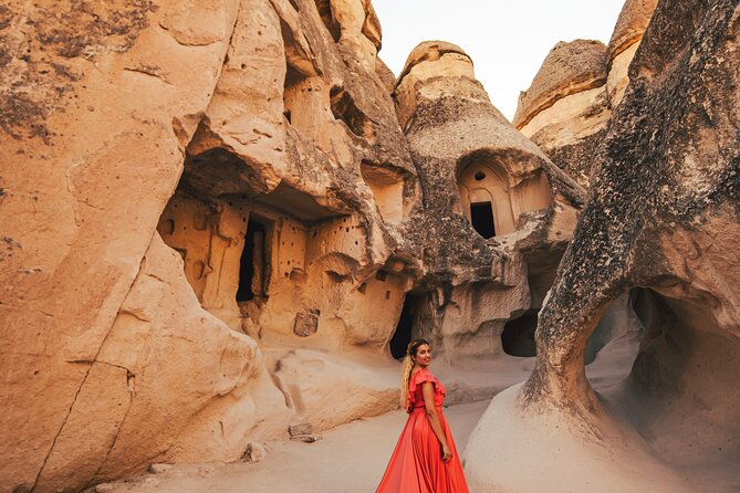 Cappadocia Mix Tour and Hiking - Pasabag Fairy Chimneys and Monks Valley Walking Time