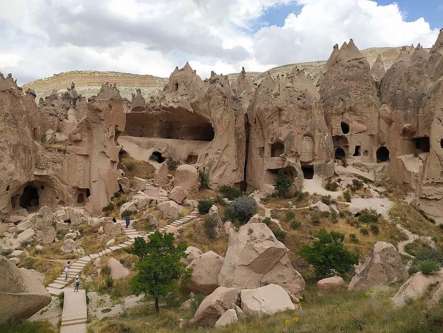 Cappadocia Mix Tour: Highlights of Green & Red Tour - Zelve Open Air Museum and the 10th and 11th century cave churches