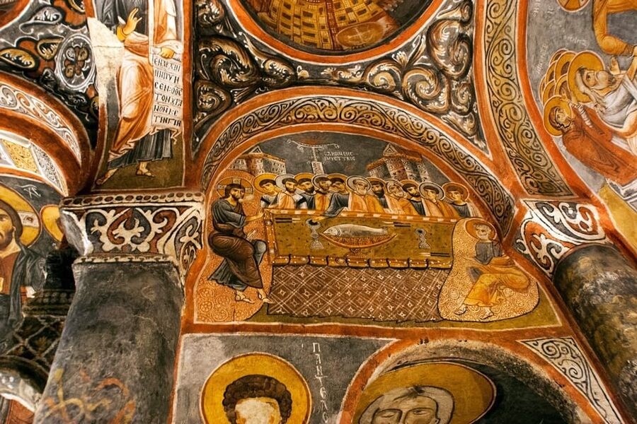 Cappadocia: North (Red) Tour With Lunch options - Uçhisar Castle, caves, and pigeon houses in the main viewpoint slot