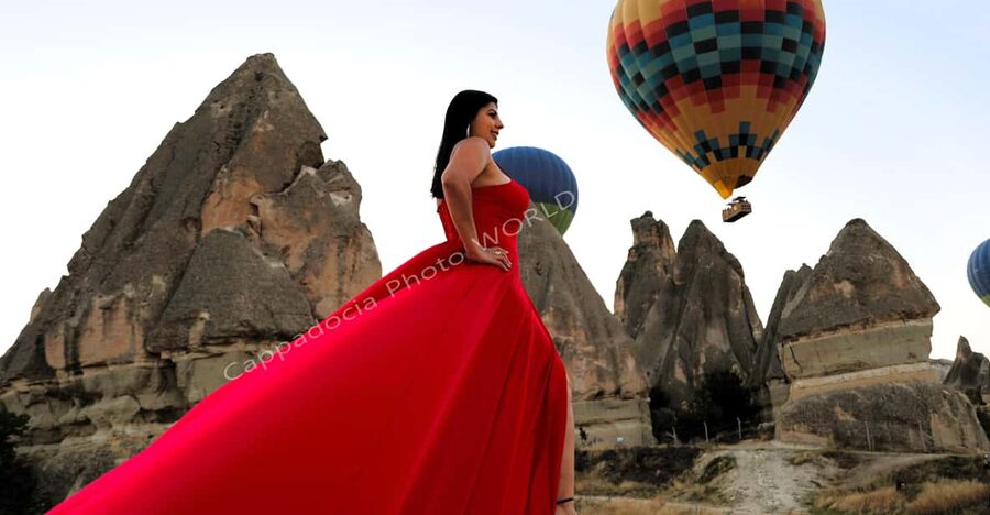 Cappadocia Photoshoot with Flying Dress - The Photographer, the Posing Help, and the 150 Photo Promise
