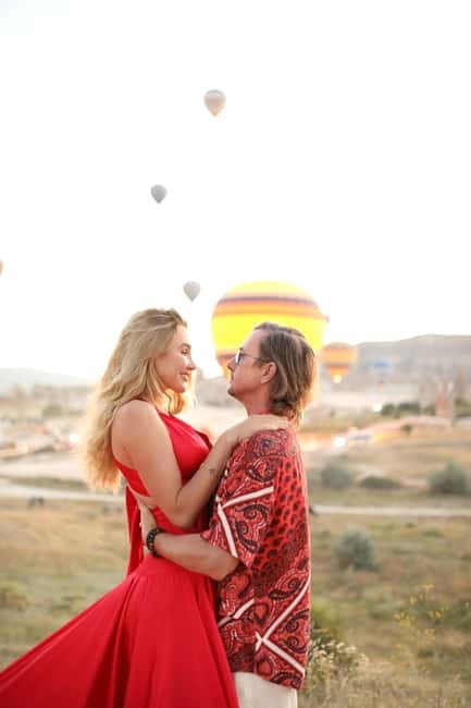 Cappadocia: Photoshooting with Flying Dresses - Why a Flying Dress Photoshoot Works So Well in Cappadocia