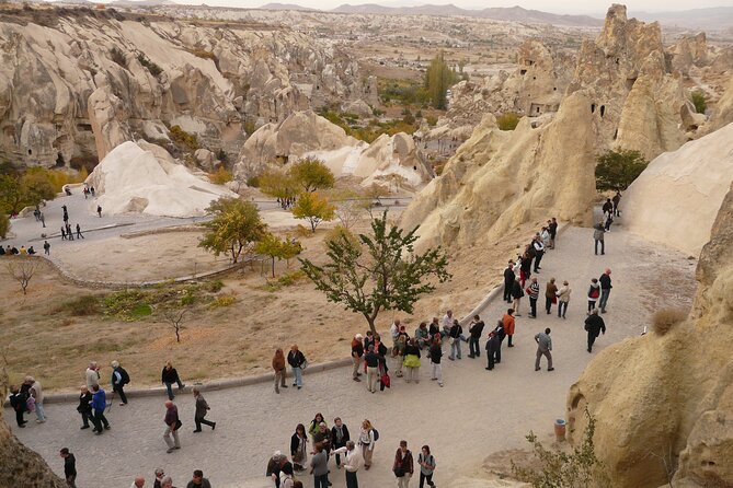 Cappadocia Private Highlights Tour with Lunch & Museum Tickets - Göreme Panorama for views, quick photos, and a browse stop