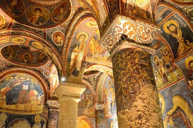 Cappadocia Red Tour Lunch + Guide + Museum Tickets /Small Group - Uchisar Castle viewpoint and the rock houses around it