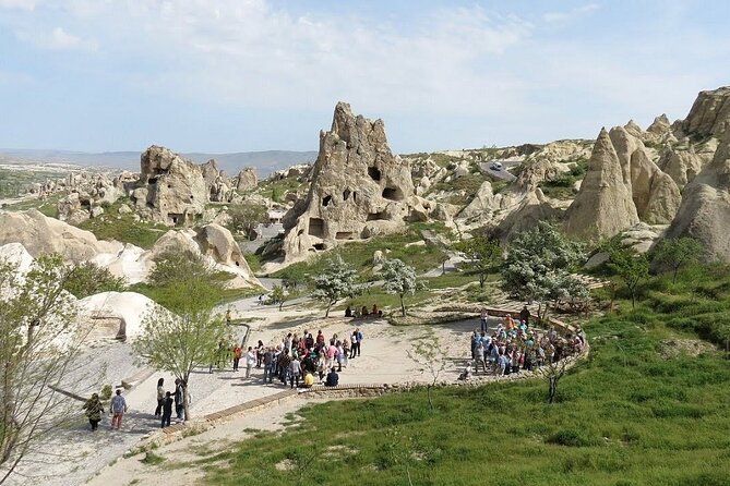 Cappadocia Red Tour (pro guide, transfer incl) - Hotel pickup, air-conditioned comfort, and an English-speaking guide