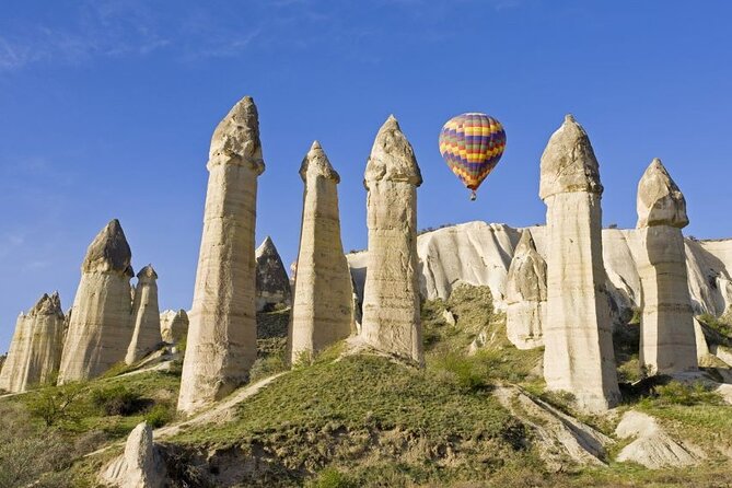 Cappadocia Red Tour with Guide in Spanish - Food and Drinks: What You Get at Lunch