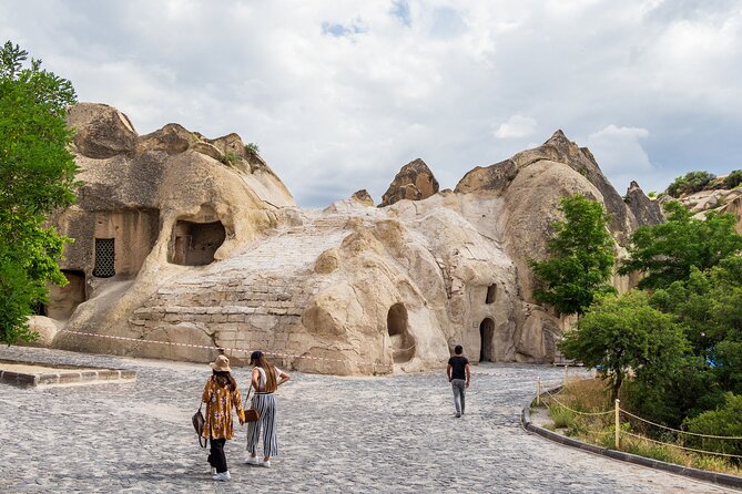 Cappadocia Red Tour With Lunch & Hotel Pickup (Small Group) - Devrent Imagination Valley for Animal-Shaped Rock Fun