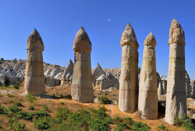 Cappadocia: Red Tour with Lunch & Pottery Demonstration - Pasabagi (Monks Valley): three-headed fairy chimneys in full view