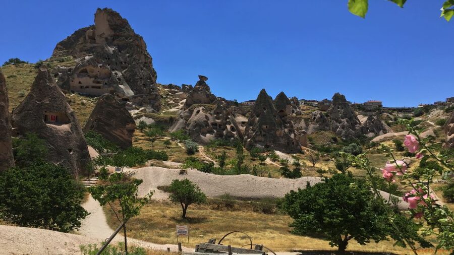 Cappadocia South: Underground City Tour With Lunch & Ticket - Red Valley and Gulludere Valley, a 5 km hike with rock-cut churches