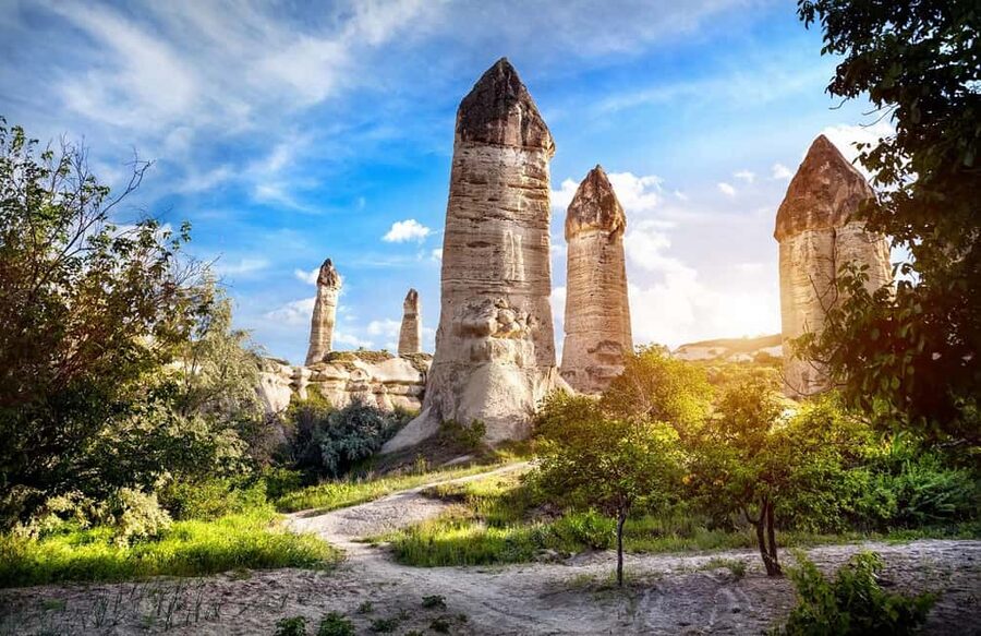 Cappadocia Sunrise Valley Run: Experience a run while the balloons are flying - Coffee after the run: the optional slow-down