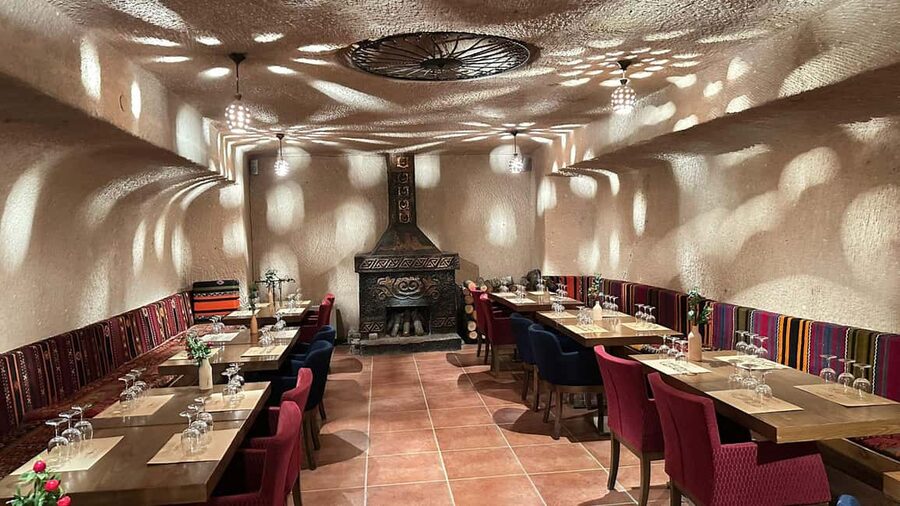 Cappadocia: Sunset and Wine Tasting Experience - The Mezze Plate Pairing: Cheese And Crackers You’ll Actually Like