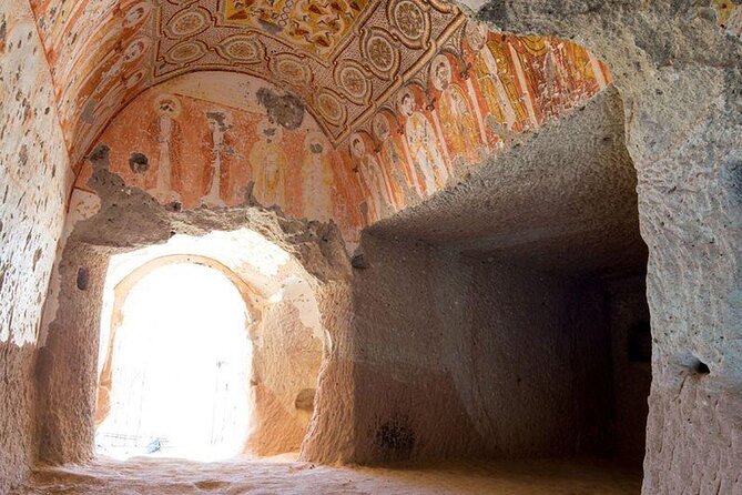 Cappadocia Tour Full Day ( Red Tour + Underground City ) - Avanos old town and Ortahisar views: lunch plus a quieter castle skyline