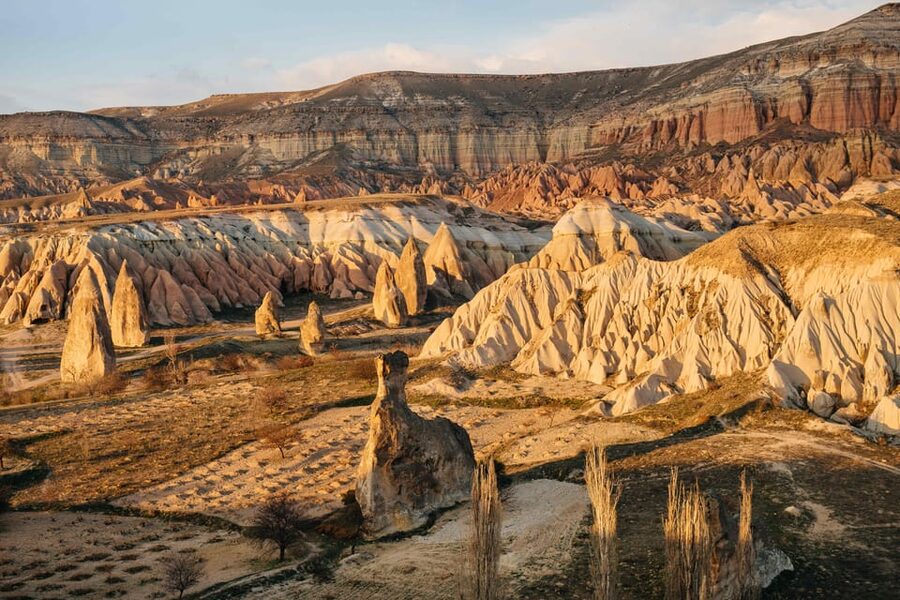 Cappadocia Watching the Sunset With Wine in Red Valley - Walking, Standing, and Photo Stops: How the Time Is Used