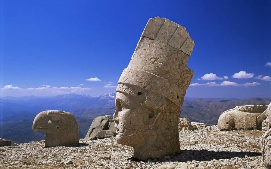 From Cappadocia: 2-Night Nemrut, Sanliurfa, and Harran Tour - Sanlıurfa day: Gobeklitepe, Abraham’s Cave, and the Pools of Holy Carp