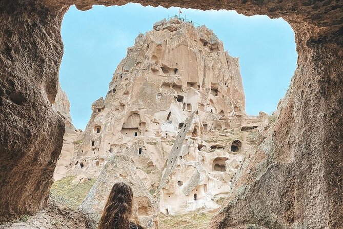 Full-Day Private Luxury Cappadocia Tour - Getting Picked Up in Goreme and Settling Into a Luxury Car
