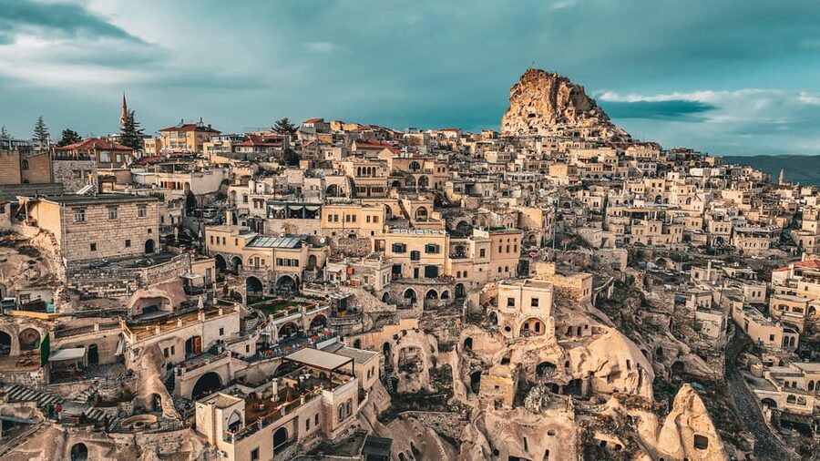 Göreme: Cappadocia Green Tour with Underground & Lunch - Pigeon Valley finale: carved pigeon houses and great photo timing