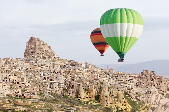 Hot Air Balloon, Best of Red and Green Guided 1-Day Tour - Pickup, Small Group Size, and How Comfort Plays Into the Experience
