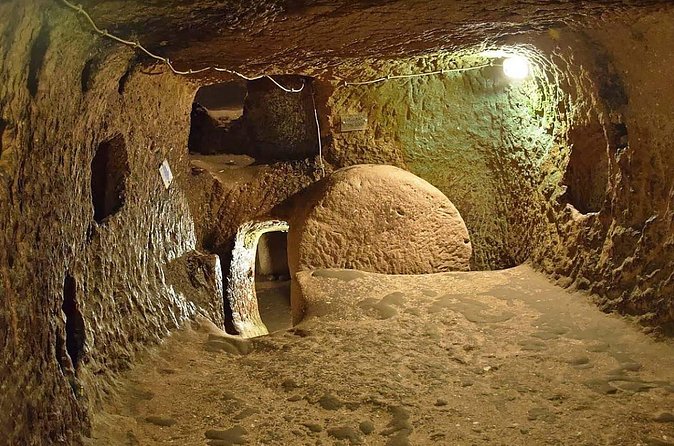 Private Green Cappadocia Tour With Guide&Vehicle - Ihlara Valley canyon walk around the 100-meter scale