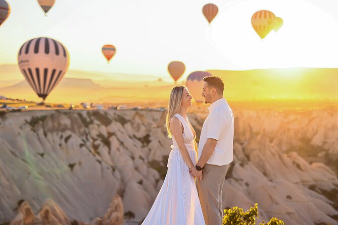 Private Photoshoot with Balloons in Cappadocia - Private sunrise balloon photoshoot in Göreme, and why the balloon chase matters
