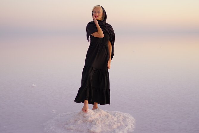 Private Salt Lake Sunset Tour with Photos & Snacks - Lake Tuz Stop: What You Do Once You’re on the Salt Flats