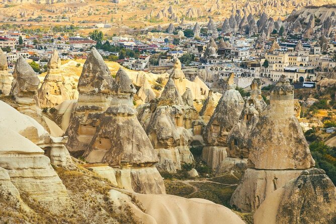 Red (North) Tour Cappadocia (small group) with lunch and ticket - Lunch in Göreme: included, and usually part cave experience