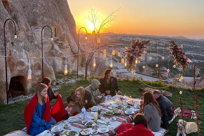 Romantic Cappadocia Sunset Dinner and Wine - What the dinner setting feels like, from romance to comfort
