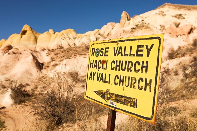 Rose and Red Valley Hiking Tour - Getting picked up at 5:30 pm, without making it complicated