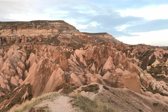 Rose Valley Sunset Hiking in Cappadocia - Guide Experience: English Support and Real-World Differences