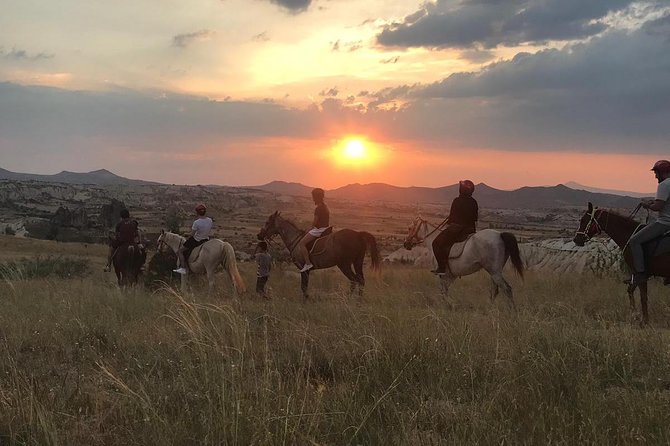 Sunset Horsebackriding-Tour through the Valleys of Cappadocia - Quick hits (what makes this ride worth it)