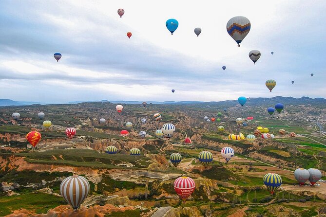 Watching Balloons on Cappadocia Sky(People Have Fear of Heights) - Watching takeoff: how your driver builds panoramic views